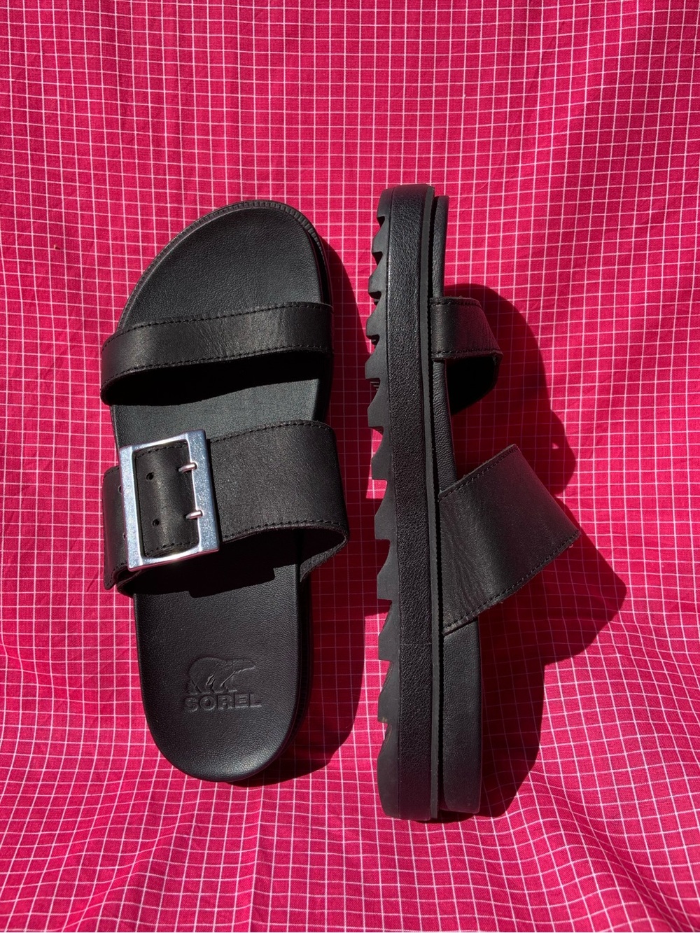 Sorel Black Leather Women's Sandals with Silver Buckle - size 6.5